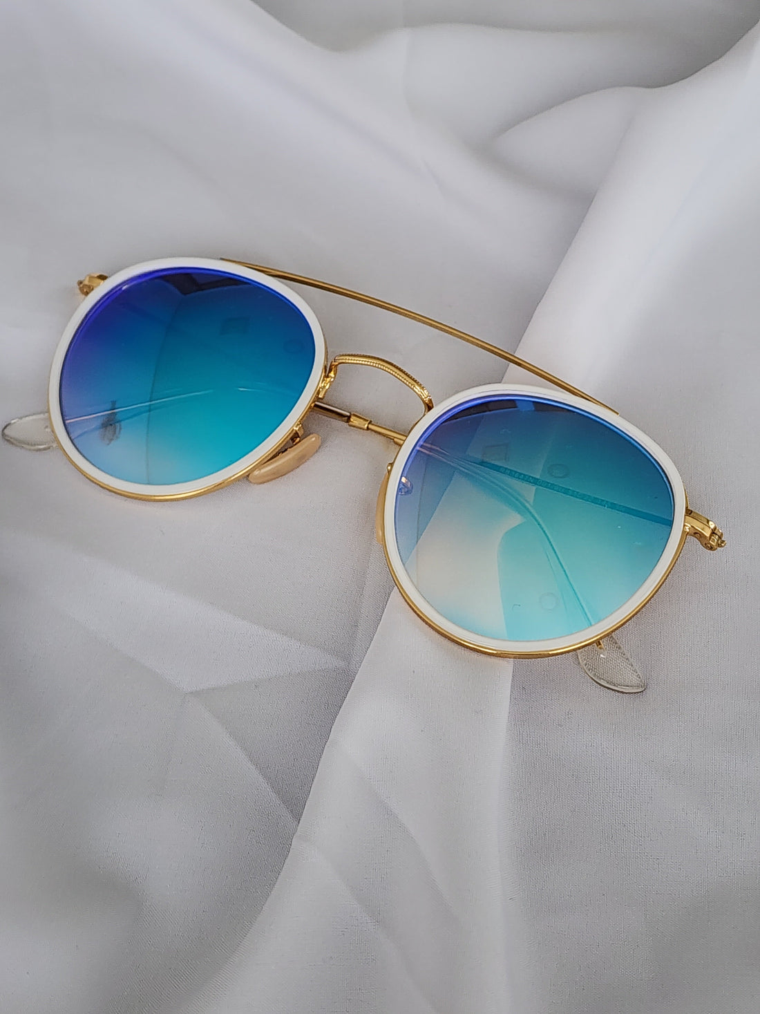La Aventura de Proteger tu Visión: Todo lo que Necesitas Saber sobre la Protección UV en Gafas de Sol